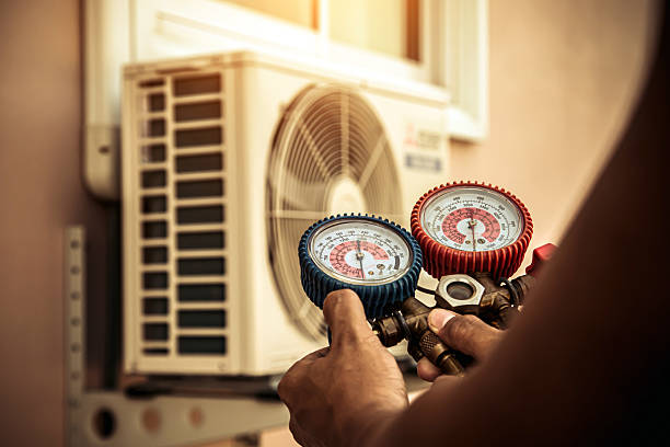 Professional Heat Pump Repair technician working in Catharpin, VA